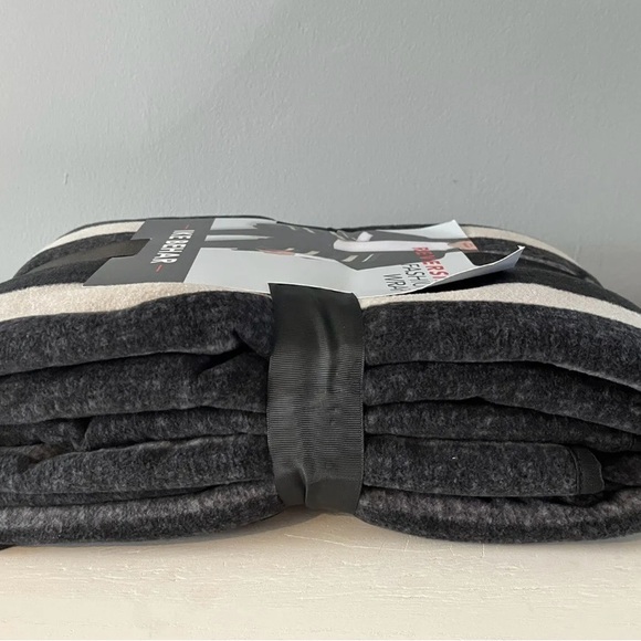 Ike Behar Women's Reversible Fashion Wrap One Size - Picture 3 of 8